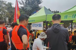 哈登：我能为队友创造机会 我比其他后卫经历过更多不同的防守